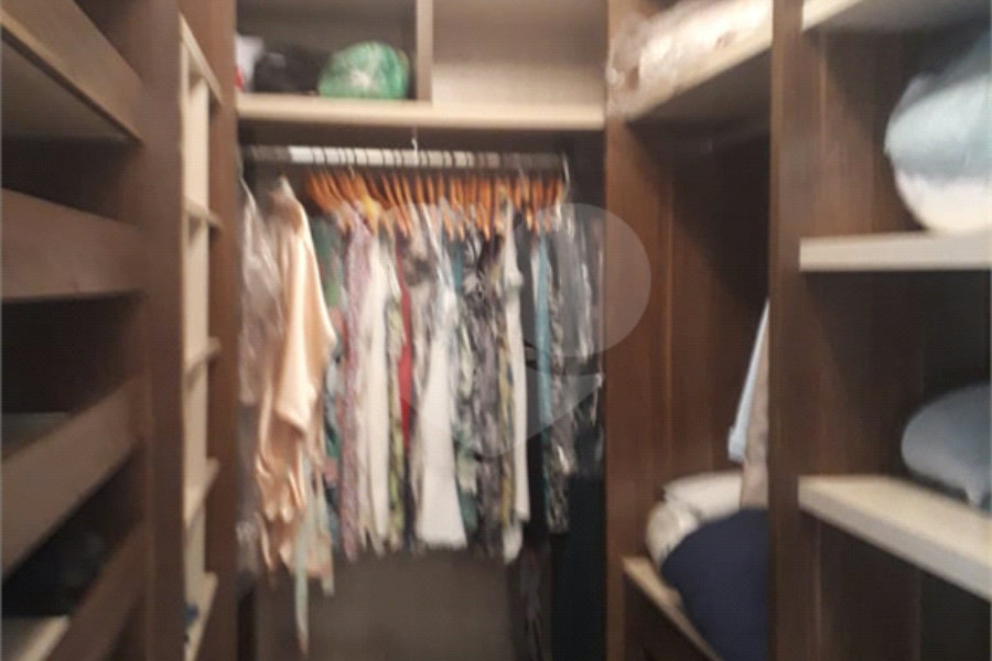 Sobrado à venda com 6 quartos, sendo 5 suítes, em Tremembé, São Paulo, SP