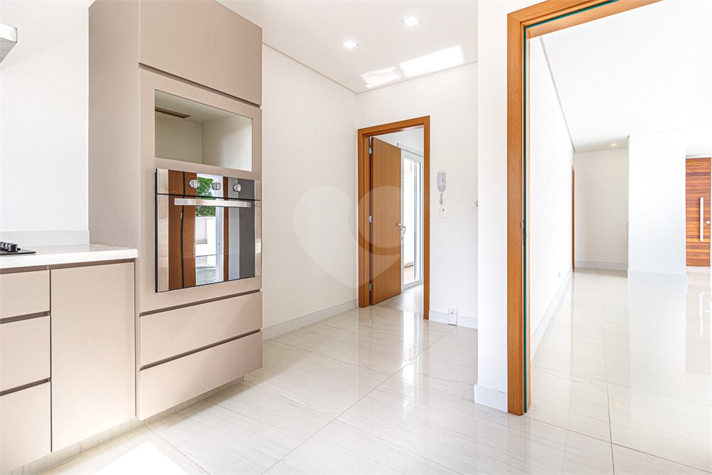 Casa à venda com 4 suítes no condomínio Villagio Quadrifolio, São Paulo - SP