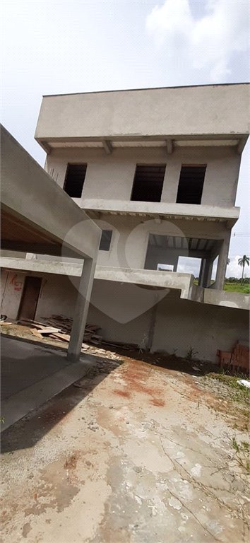 Sobrado à venda com 3 quartos, sendo 1 suíte, em Jardim Centenário, Atibaia, SP