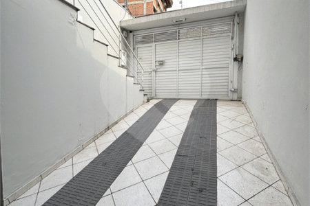 Sobrado à venda com 3 quartos, sendo 1 suíte, em Vila Invernada, São Paulo, SP