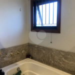 Casa à venda com 3 quartos, sendo 2 suítes,  no condomínio Aruã, Mogi das Cruzes - SP
