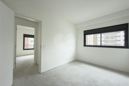 Apartamento à venda com 3 suítes em Vila Nova Conceição, São Paulo, SP