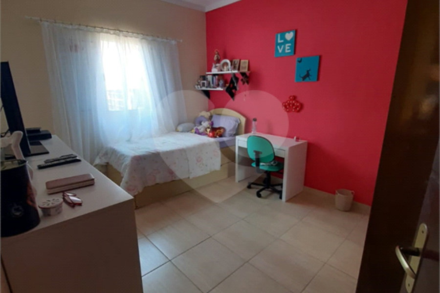 Casa Térrea à venda com 4 quartos, sendo 1 suíte, em Tremembé, São Paulo, SP