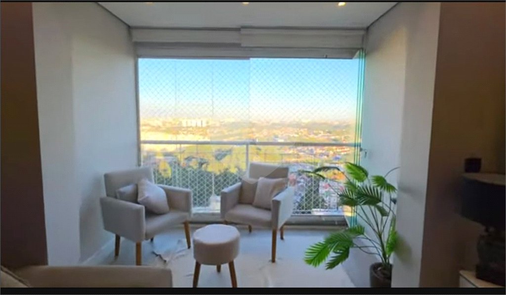 Apartamento à venda com 3 quartos, sendo 1 suíte, em Vila Pirajussara, São Paulo, SP