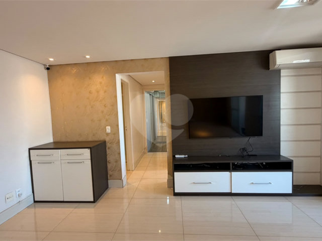 Apartamento à venda com 2 quartos, sendo 1 suíte,  em Vila Maria, São Paulo, SP