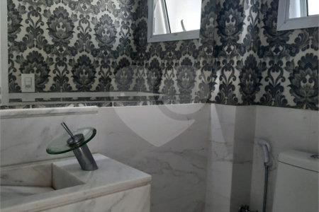 Sobrado à venda com 3 quartos, sendo 1 suíte, em City Campo Grande, São Paulo, SP