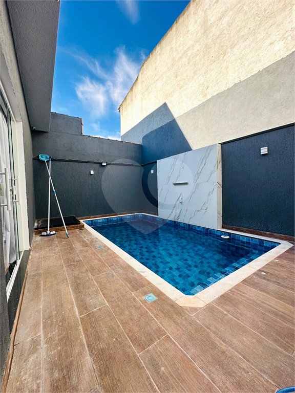Casa à venda com 2 suítes, em Jardim Quaresmeira III, Suzano, SP