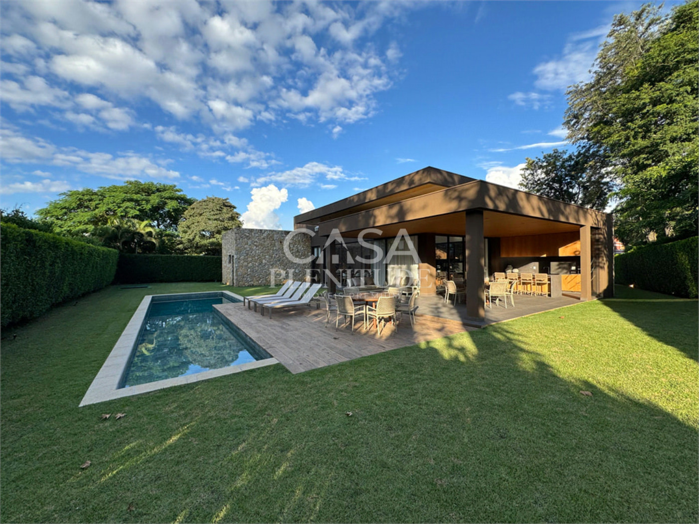 Casa em condomínio à venda ou para alugar com 4 suítes em Chácara Santa Terezinha, Araçoiaba da Serra, SP