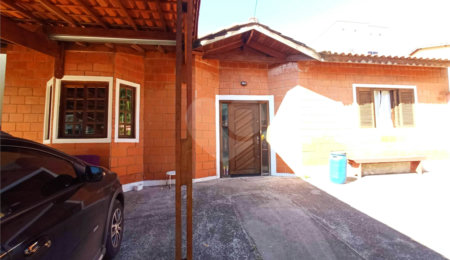 Casa Térrea à venda com 3 suítes em Tremembé, São Paulo, SP