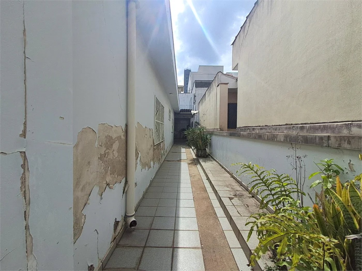 Sobrado à venda com 3 quartos, sendo 1 suíte,  em Vila Romana, São Paulo, SP