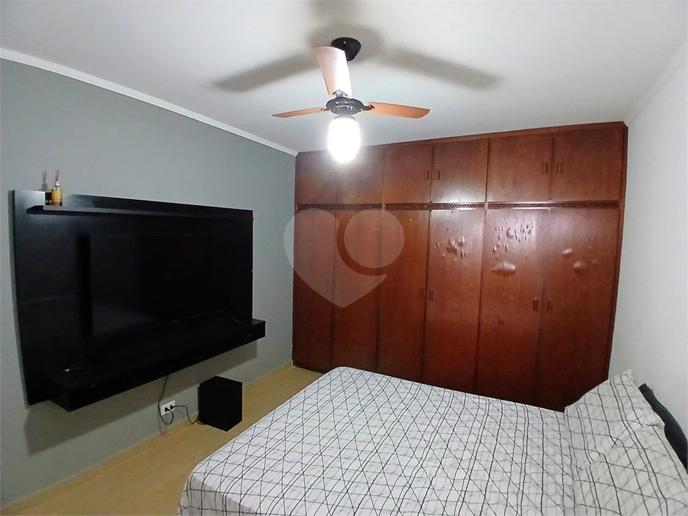 Sobrado à venda com 3 quartos, sendo 1 suíte,  em Tremembé, São Paulo, SP