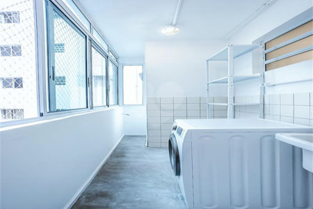 Apartamento à venda com 3 quartos, sendo 1 suíte, em Itaim Bibi, São Paulo, SP