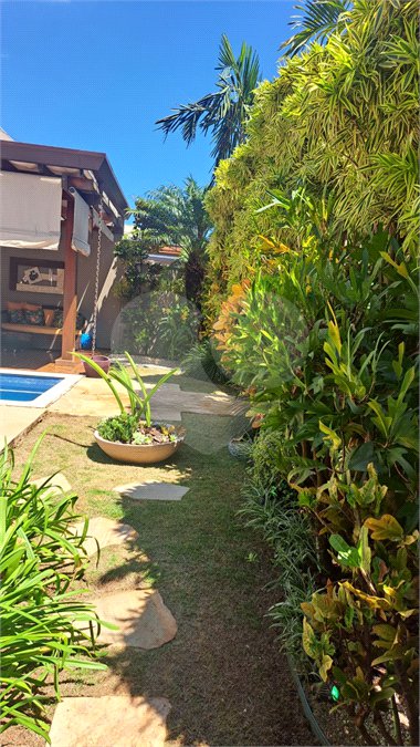 Casa à venda com 4 quartos, sendo 3 suítes,  no condomínio Res. Luzern, Campinas - SP