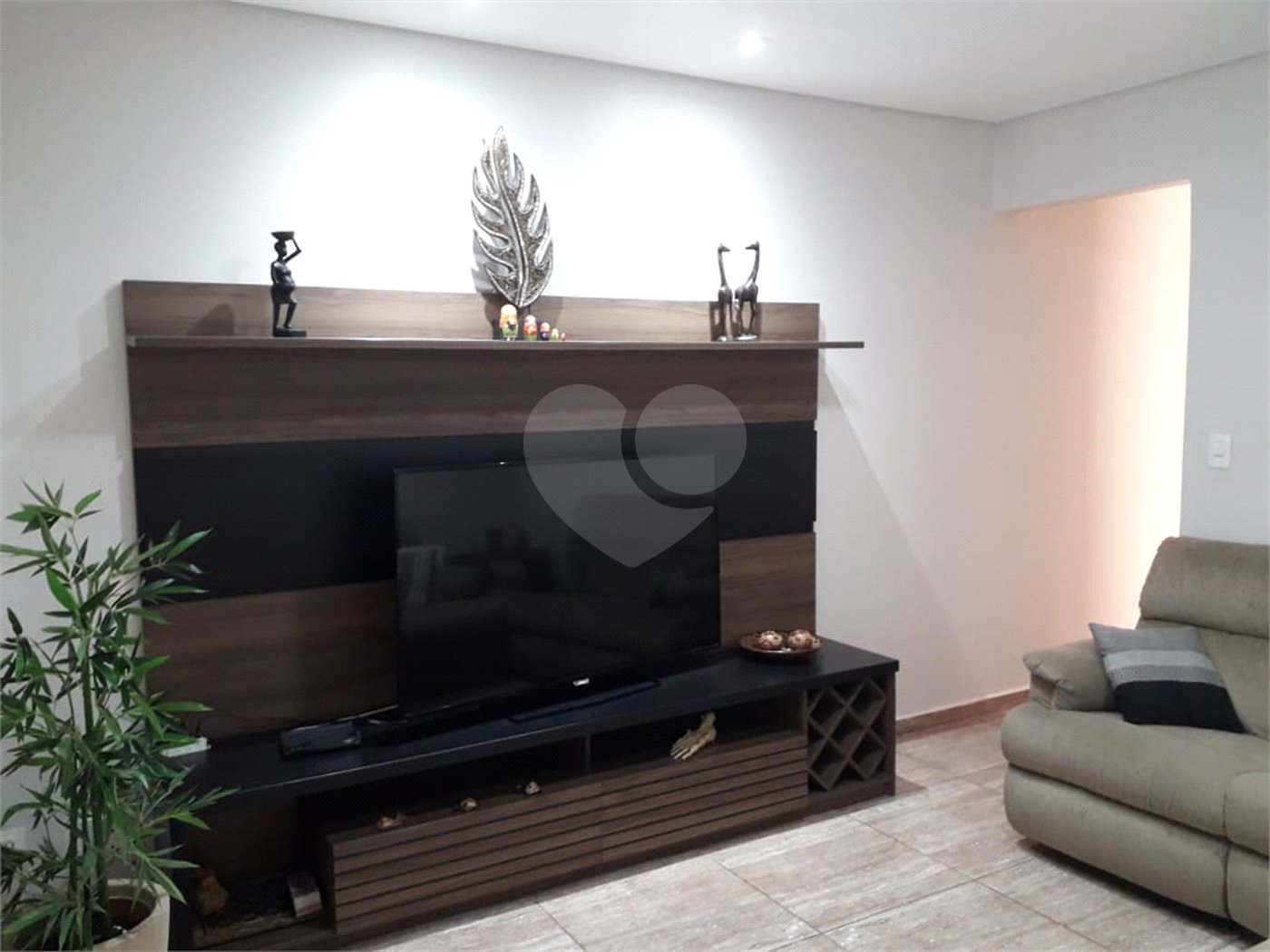Sobrado á venda 222m² 3 quartos na região do metrô Guilhermina Esperança, Penha