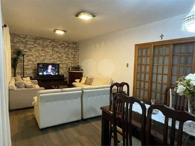 Sobrado à venda com 5 quartos, sendo 1 suíte,  em Alto da Boa Vista, São Paulo, SP