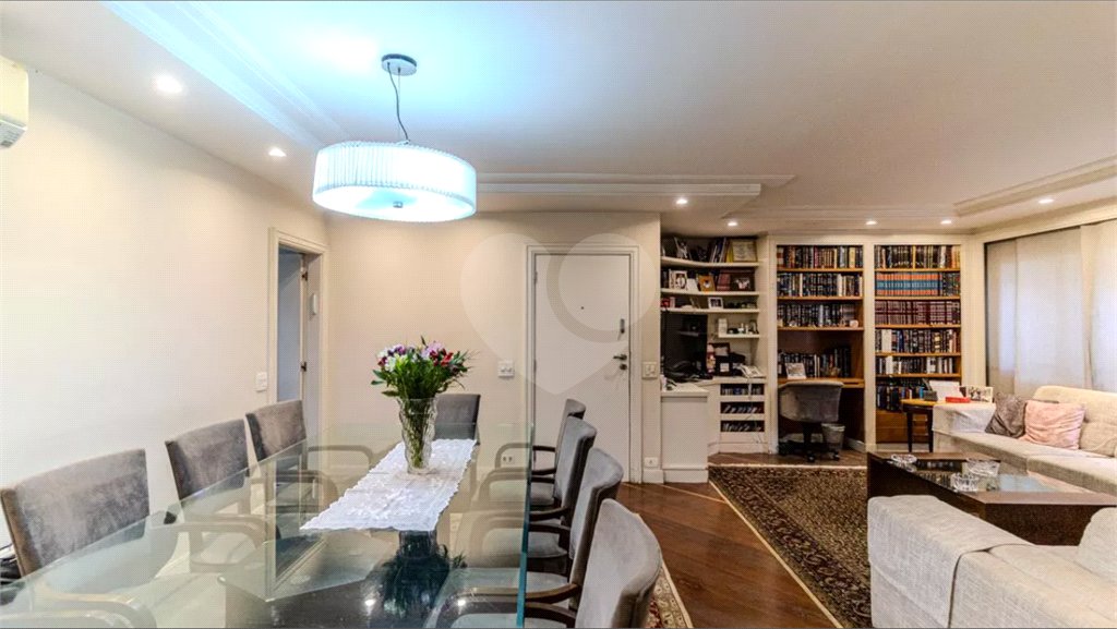 Apartamento à venda com 3 quartos, sendo 1 suíte,  em Higienópolis, São Paulo, SP