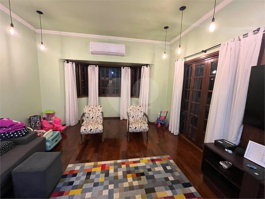 Casa à venda com 3 quartos, sendo 1 suíte, em Parque Santa Marta, São Carlos, SP