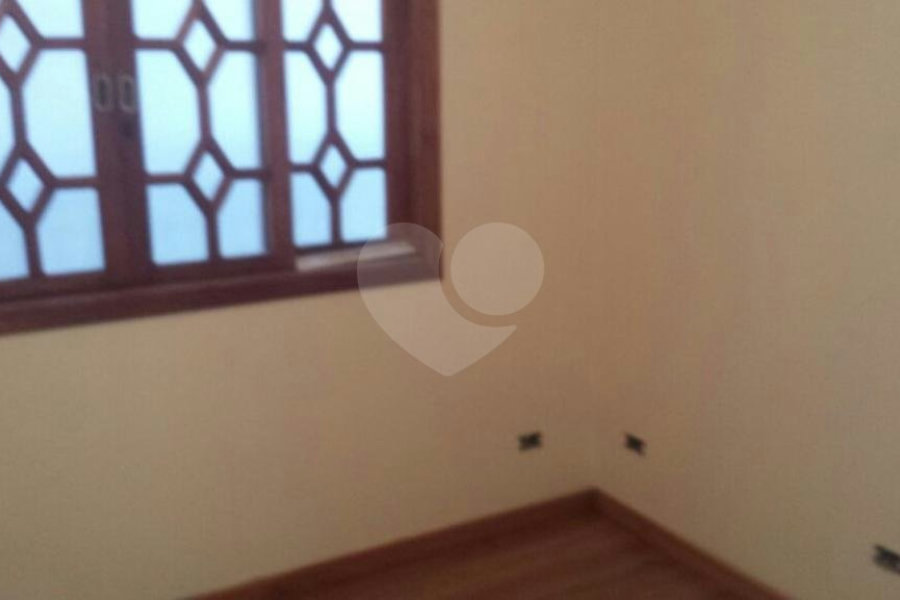 Sobrado à venda com 5 quartos, sendo 3 suítes, em Tremembé, São Paulo, SP