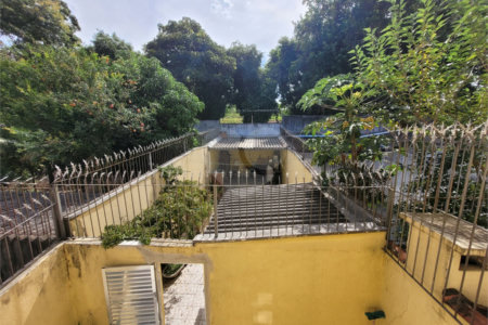 Sobrado à venda com 3 quartos, sendo 1 suíte, em Jardim Líbano, São Paulo, SP