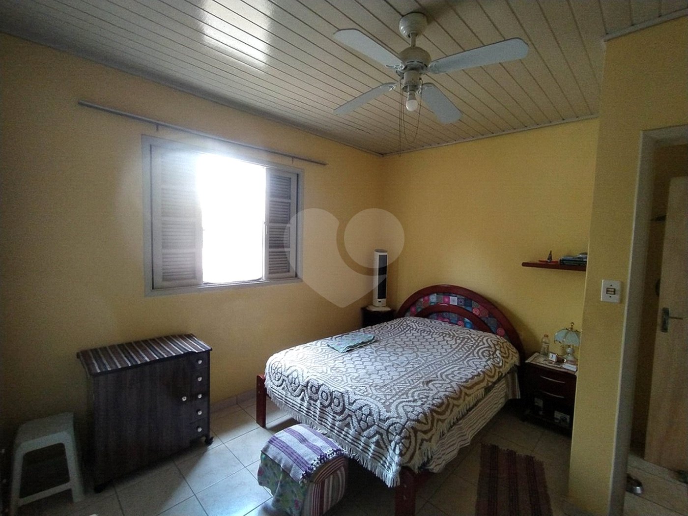 Casa à venda com 6 quartos, sendo 2 suítes, em Chora Menino, São Paulo, SP