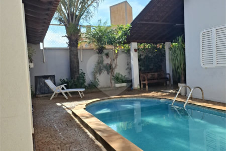 Casa à venda com 3 quartos, sendo 1 suíte, em Ribeirânia, Ribeirão Preto, SP