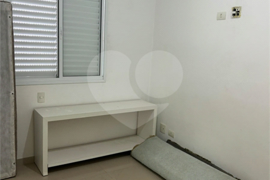 Casa à venda com 3 quartos, sendo 1 suíte,  no condomínio Village St. Louis, São Paulo - SP