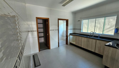 Casa à venda com 3 quartos, sendo 1 suíte,  em Jardim Maristela, Atibaia, SP