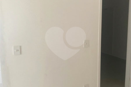 Apartamento à venda com 2 quartos, sendo 1 suíte, em Jardim Santo Antônio, Valinhos, SP