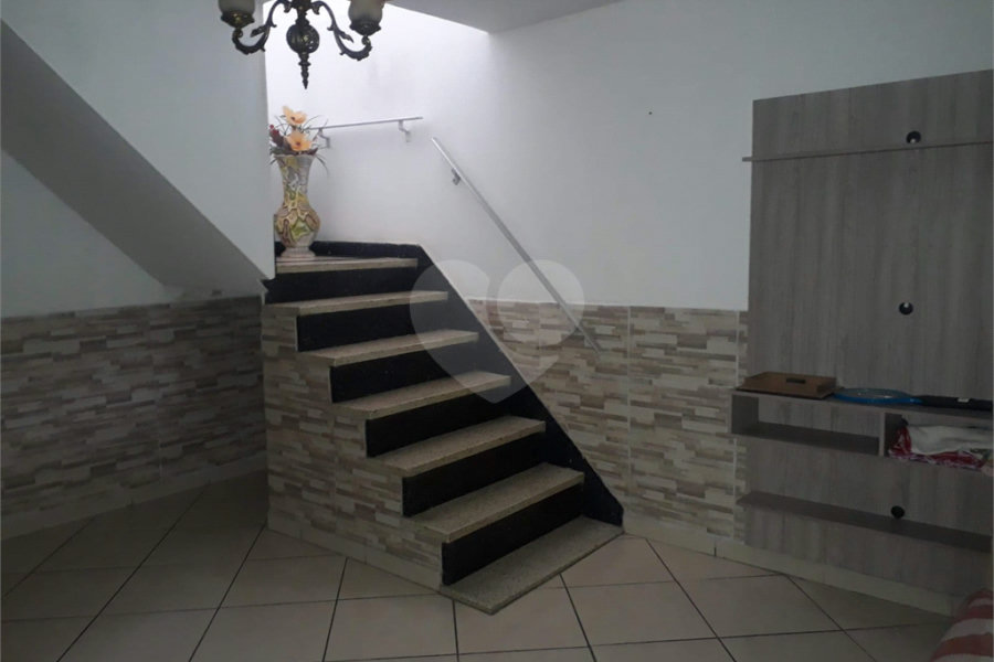 Sobrado à venda com 5 quartos, sendo 1 suíte, em Vila Guilherme, São Paulo, SP