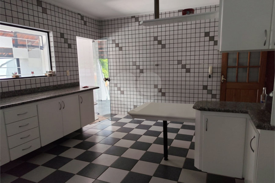 Sobrado à venda com 3 quartos, sendo 1 suíte,  em Horto Florestal, São Paulo, SP