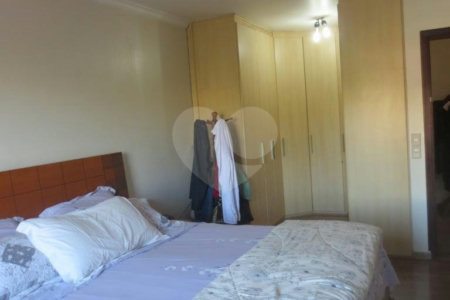 Sobrado à venda com 4 quartos, sendo 1 suíte, em Cambuci, São Paulo, SP