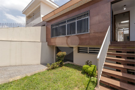 Casa Térrea à venda com 4 quartos, sendo 2 suítes, em Bosque da Saúde, São Paulo, SP