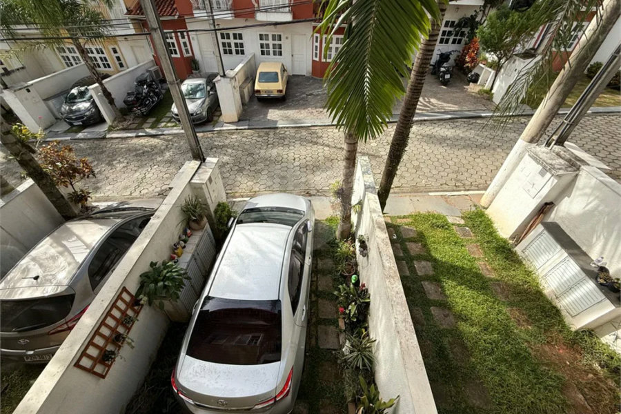 Casa à venda com 2 suítes no condomínio Village Palmas, São Paulo - SP