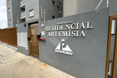 Apartamento a venda com 2 dormitorios sendo 1 suíte