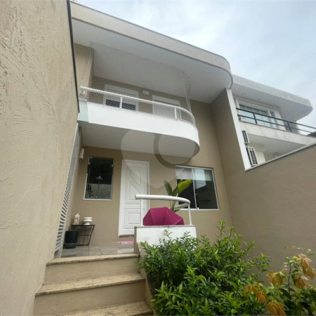 Casa à venda com 4 quartos, sendo 2 suítes, no condomínio Narandiba 23, São Paulo - SP