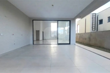 Casa à venda com 4 quartos, sendo 3 suítes,  no condomínio Samballa 3, Atibaia - SP