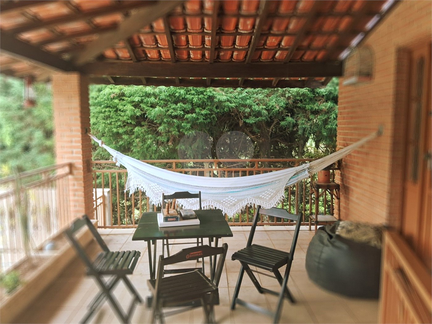 Casa à venda com 3 quartos, sendo 1 suíte, no condomínio Acmti - Colinas do Mosteiro, Terras de Itaici e Recanto dos Pássaros, Indaiatuba - SP
