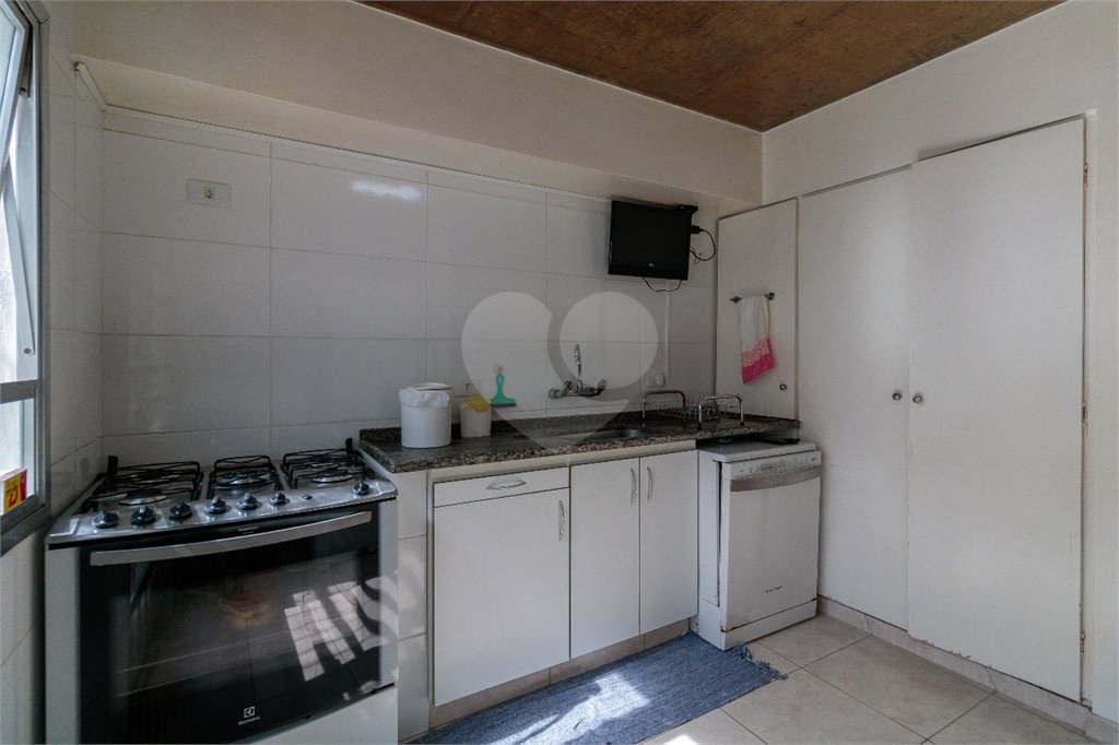 Casa à venda com 4 quartos, sendo 3 suítes, em Jardim Panorama, São Paulo, SP