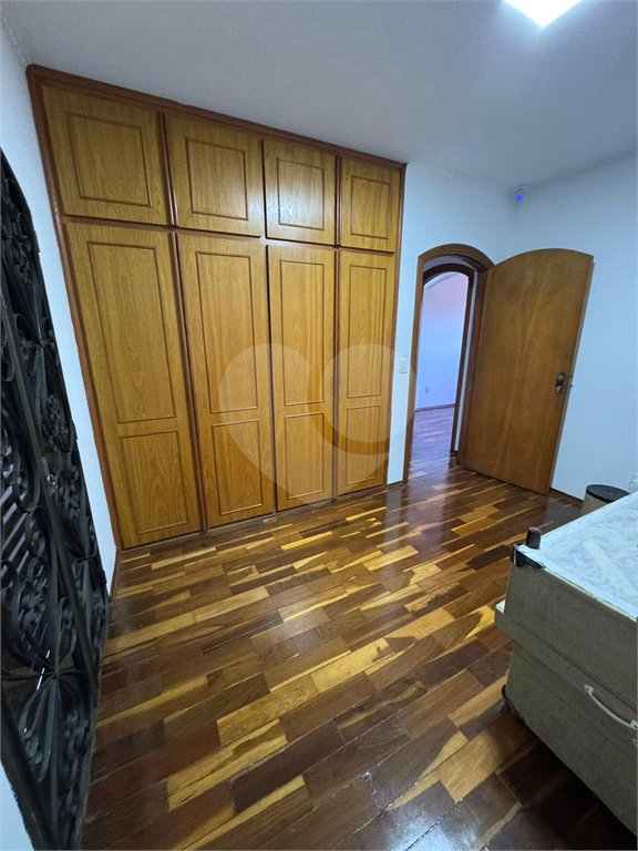 Sobrado à venda com 4 quartos, sendo 1 suíte,  em Jardim Santa Rosa, Araraquara, SP