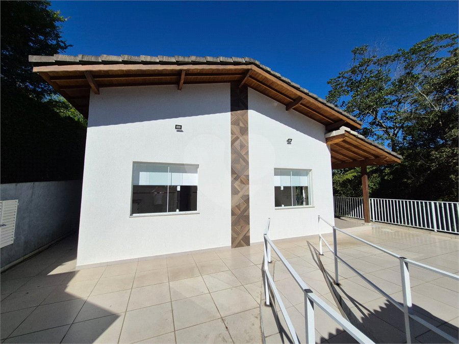 Casa à venda com 2 suítes no condomínio Alpes da Cantareira, Mairiporã - SP