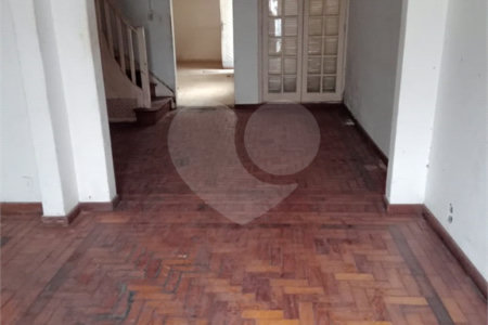 Sobrado à venda com 3 quartos em Vila Mariana, São Paulo, SP