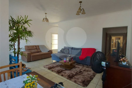Sobrado à venda com 3 quartos, sendo 2 suítes, em Jardim Alvinópolis, Atibaia, SP