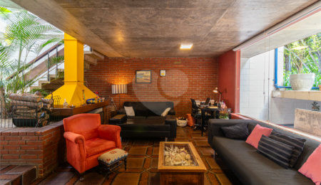 Casa de Vila à venda com 3 quartos, sendo 1 suíte,  em Chácara Monte Alegre, São Paulo, SP