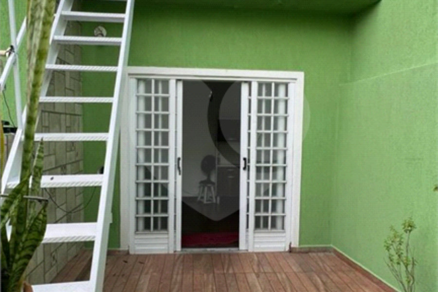 Sobrado à venda com 4 quartos, sendo 1 suíte, em Tremembé, São Paulo, SP