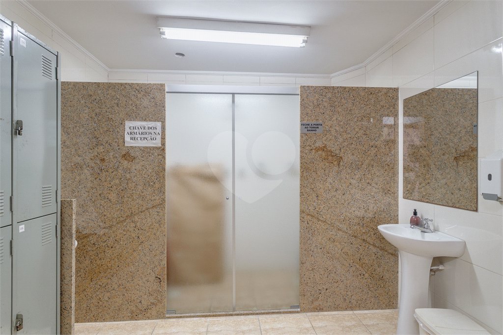 Sobrado à venda com 6 quartos em Chácara Santo Antônio, São Paulo, SP