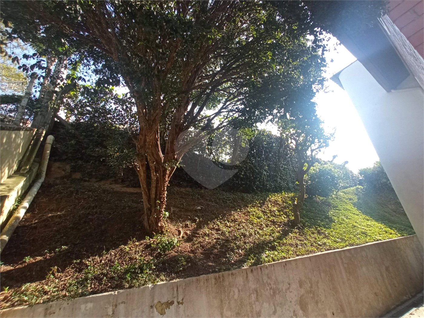 Casa à venda com 4 quartos, sendo 1 suíte, no condomínio Alpes da Cantareira, Mairiporã - SP