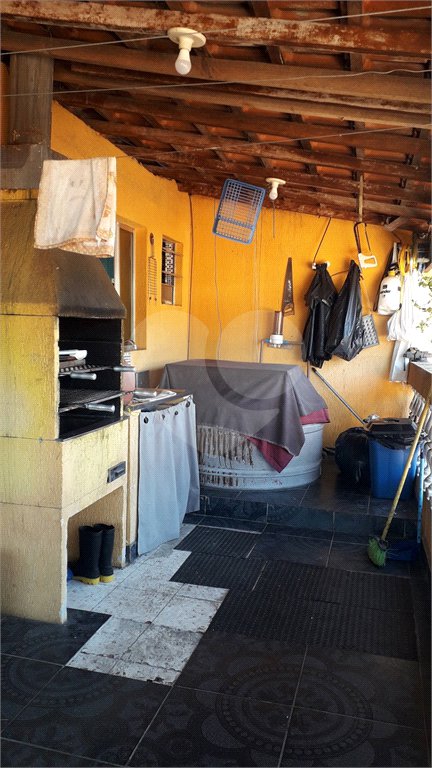 Casa à venda com 5 quartos, sendo 2 suítes, em Jardim Nadir, São Paulo, SP