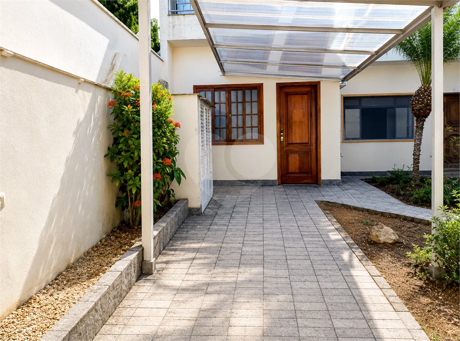Sobrado à venda com 3 quartos, sendo 1 suíte, em Jardim do Mar, São Bernardo do Campo, SP