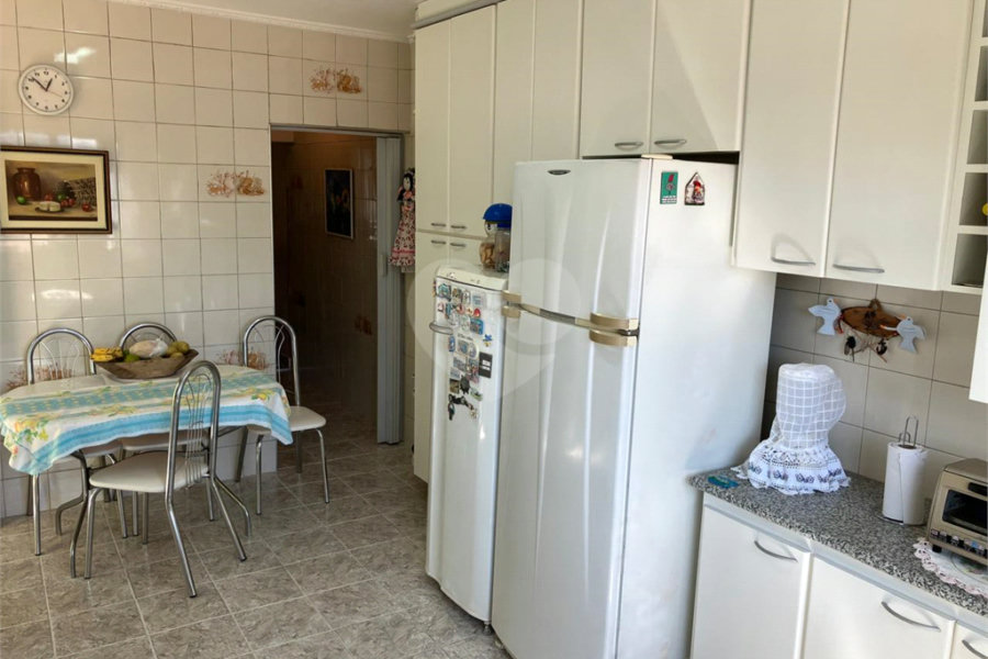 Casa à venda com 3 quartos em Jardim Peri, São Paulo, SP