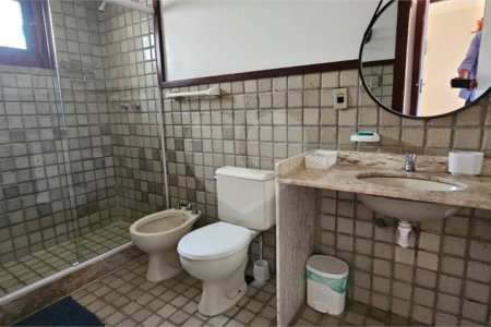 Casa em condomínio à venda ou para alugar com 3 quartos, sendo 2 suítes,  em Praia Rasa, Armação dos Búzios, RJ